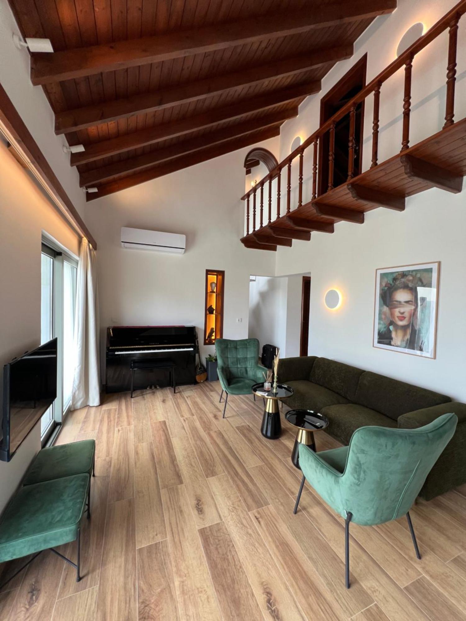 Chania Living Stories Villa With Piano Extérieur photo
