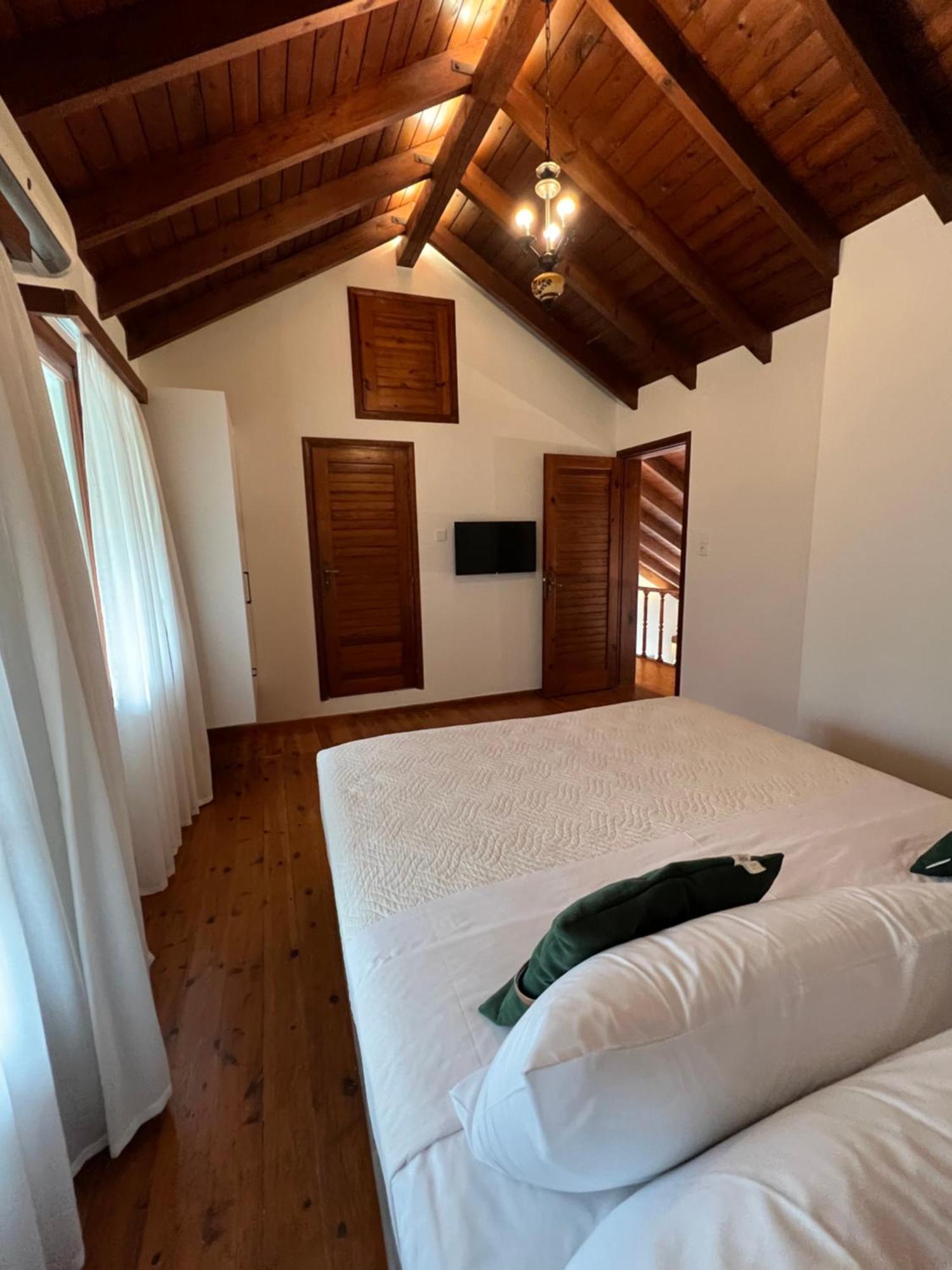 Chania Living Stories Villa With Piano Extérieur photo