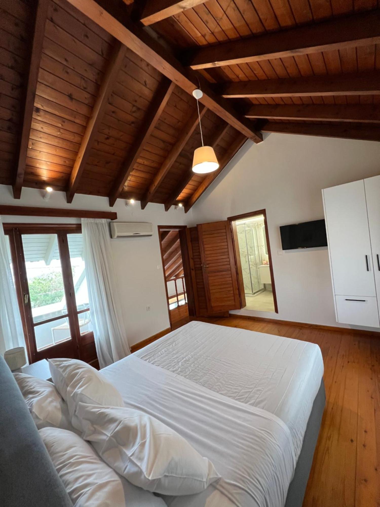 Chania Living Stories Villa With Piano Extérieur photo